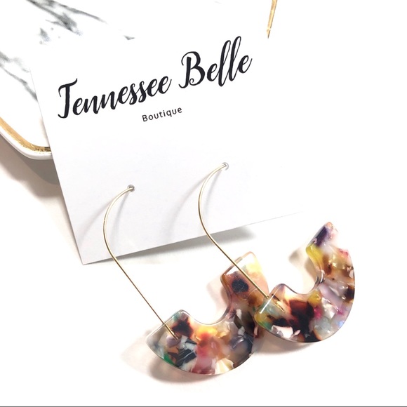 Tennessee Bellee Boutique Jewelry - Rainbow Pearl Tortoise Shell Acrylic Drop Earring
